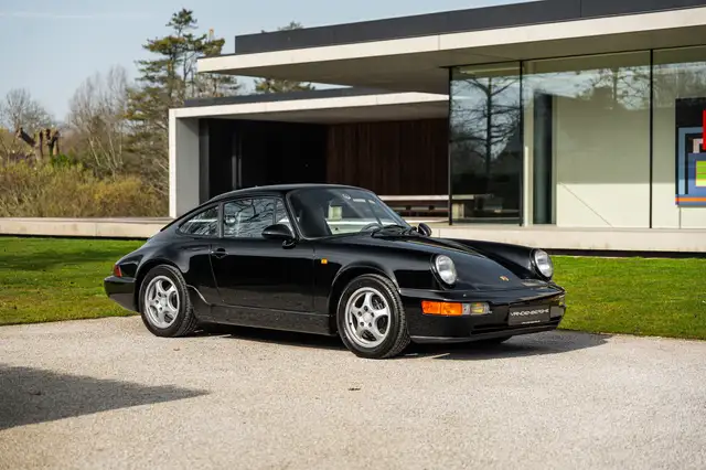 Porsche 964 C4 COUPE / MANUAL GEARBOX / OVER €30K INVESTED