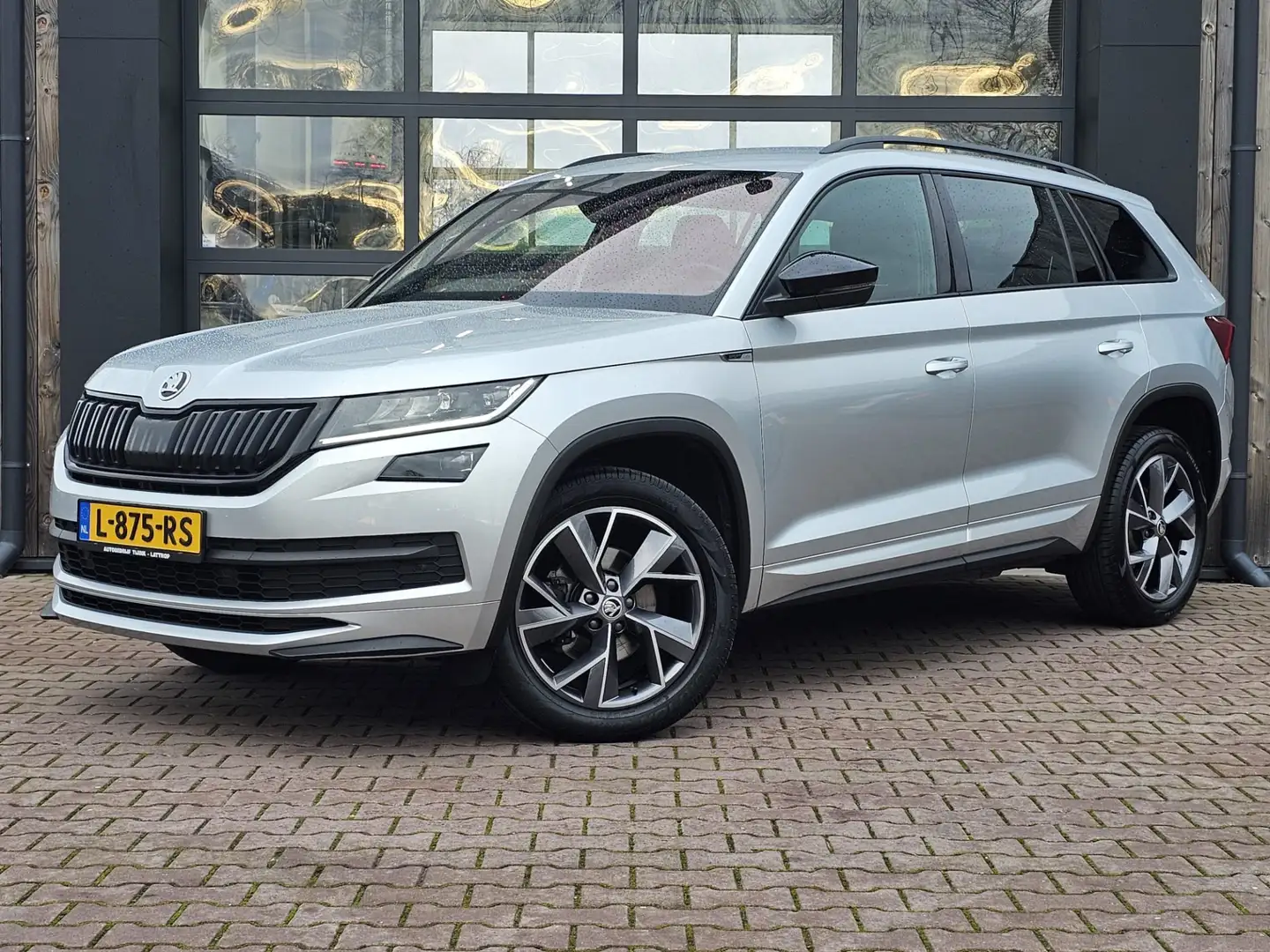 Skoda Kodiaq 1.5 TSI Sportline Business | Automaat | Stuur- en Gris - 1