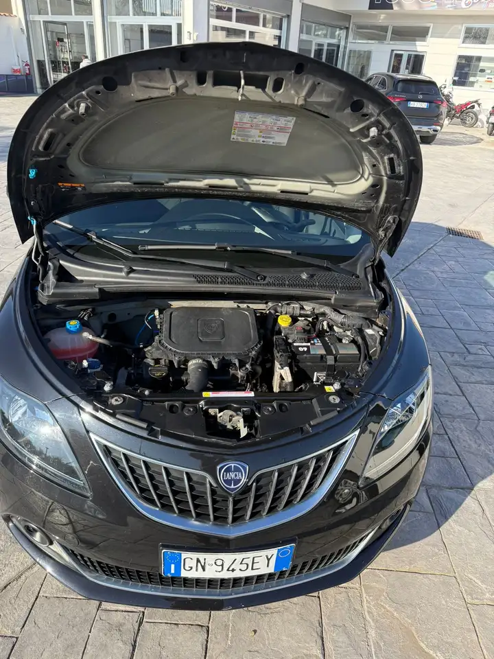 Lancia Ypsilon 2023