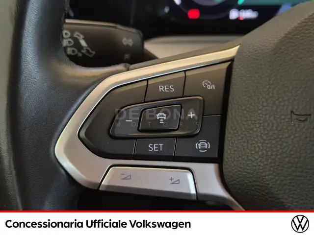 Volkswagen Golf view 17