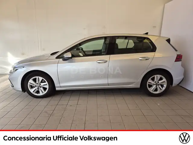 Volkswagen Golf view 4