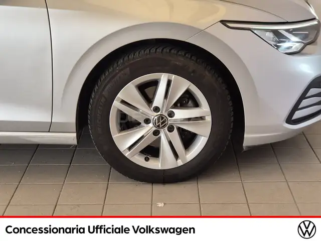 Volkswagen Golf view 23