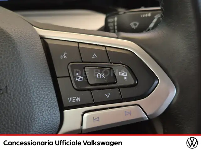 Volkswagen Golf view 16