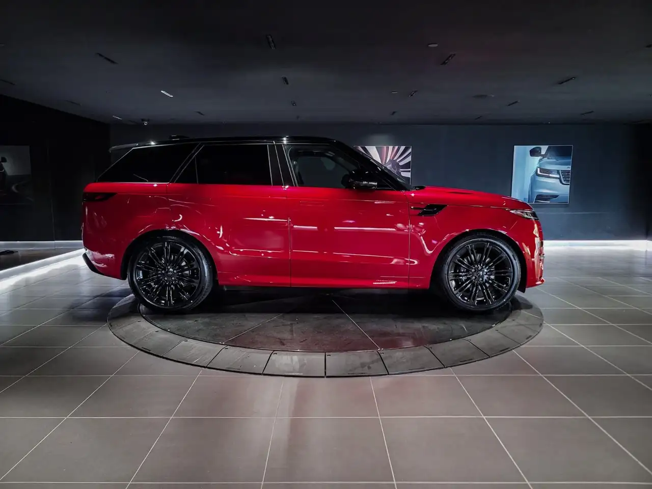 Land Rover Range Rover Sport photo Land Rover Range Rover Sport
