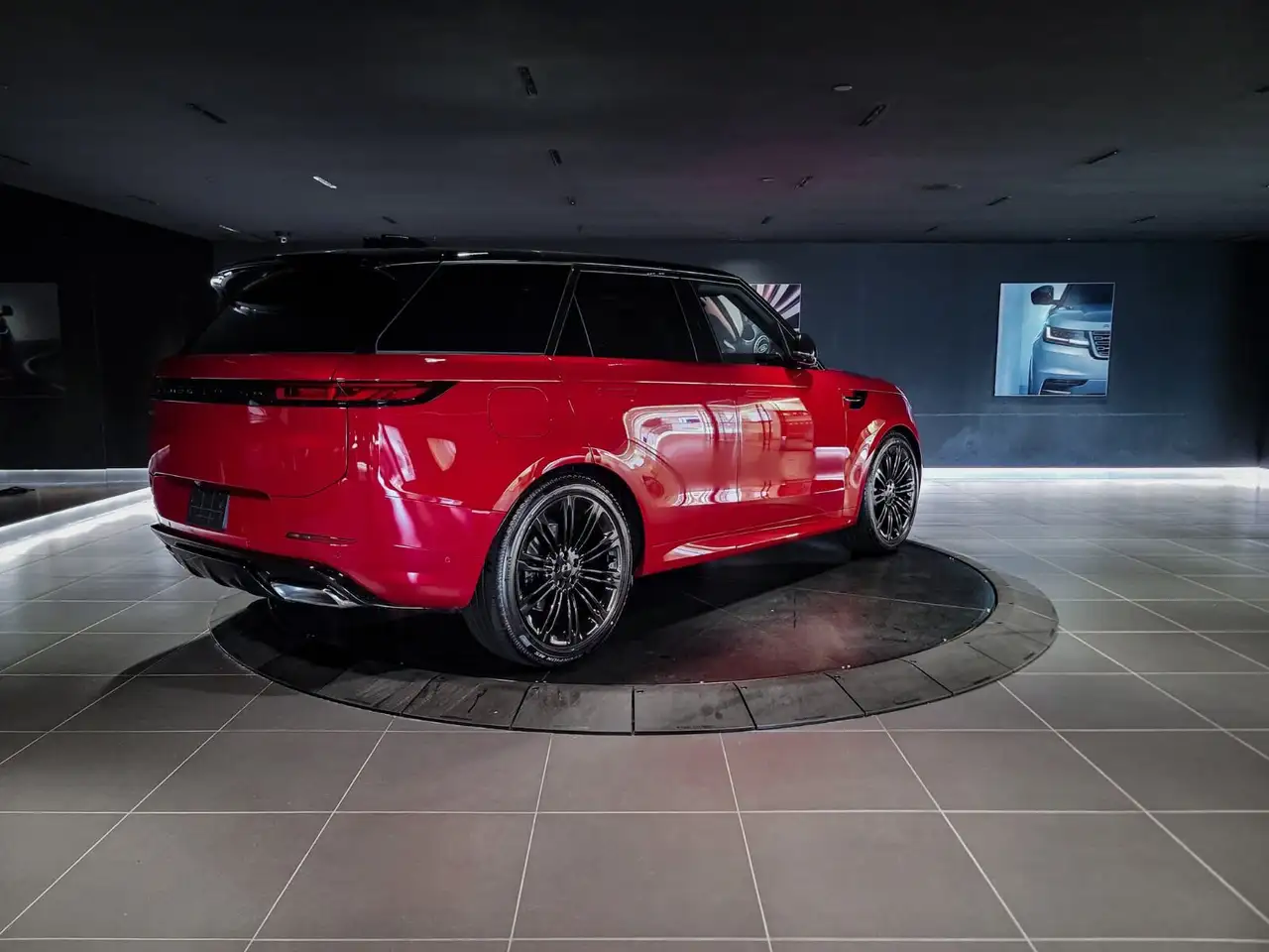 Land Rover Range Rover Sport photo Land Rover Range Rover Sport