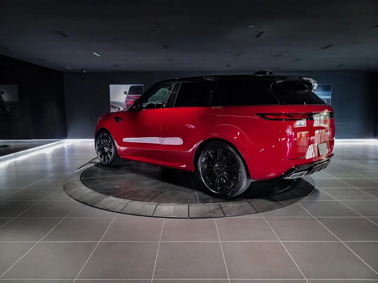 Land Rover Range Rover Sport photo Land Rover Range Rover Sport