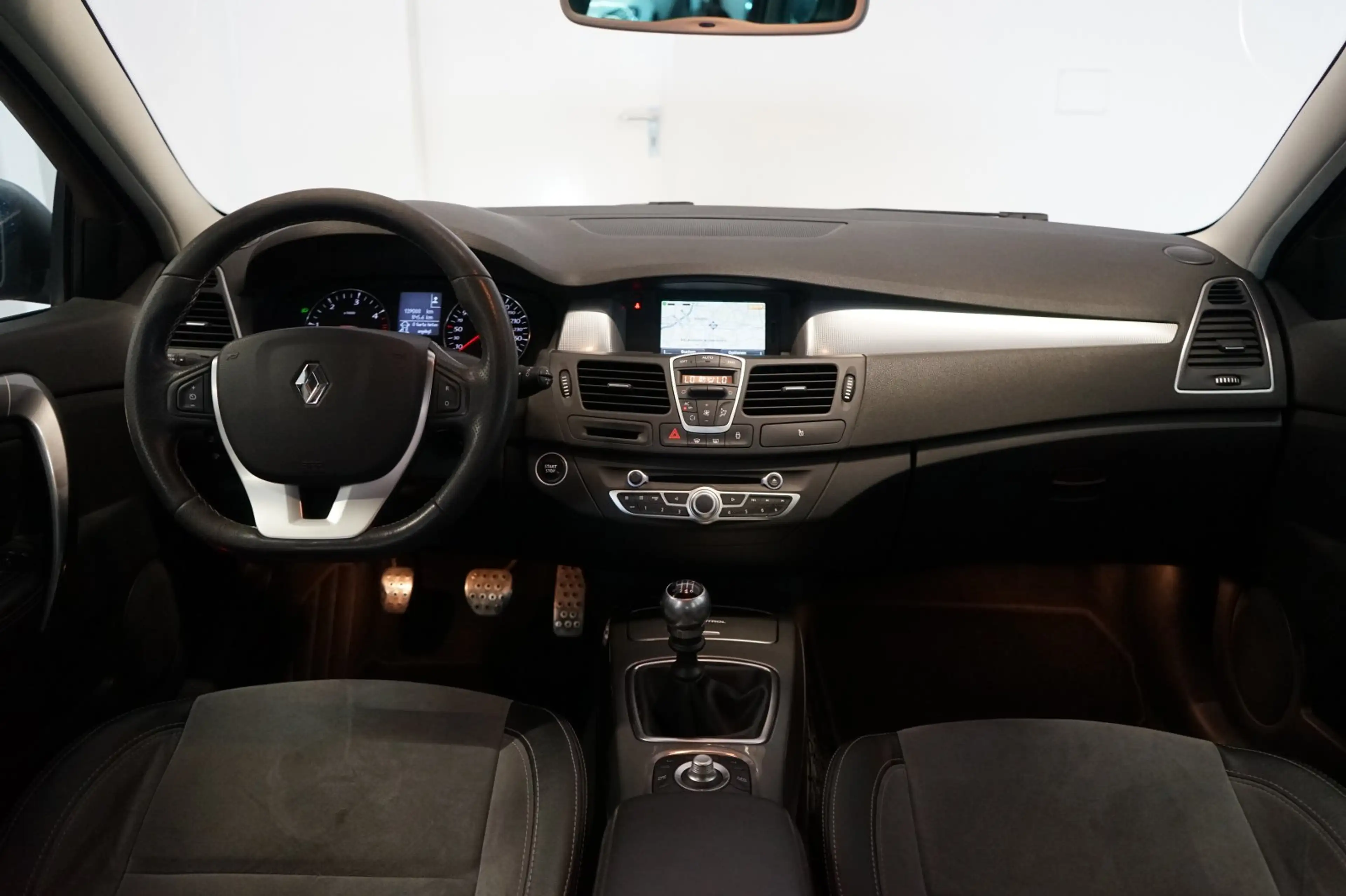 Renault Laguna Grandtour 2.0 dCi 150 FAP GT|BI-XENON|NAVI — photo 10