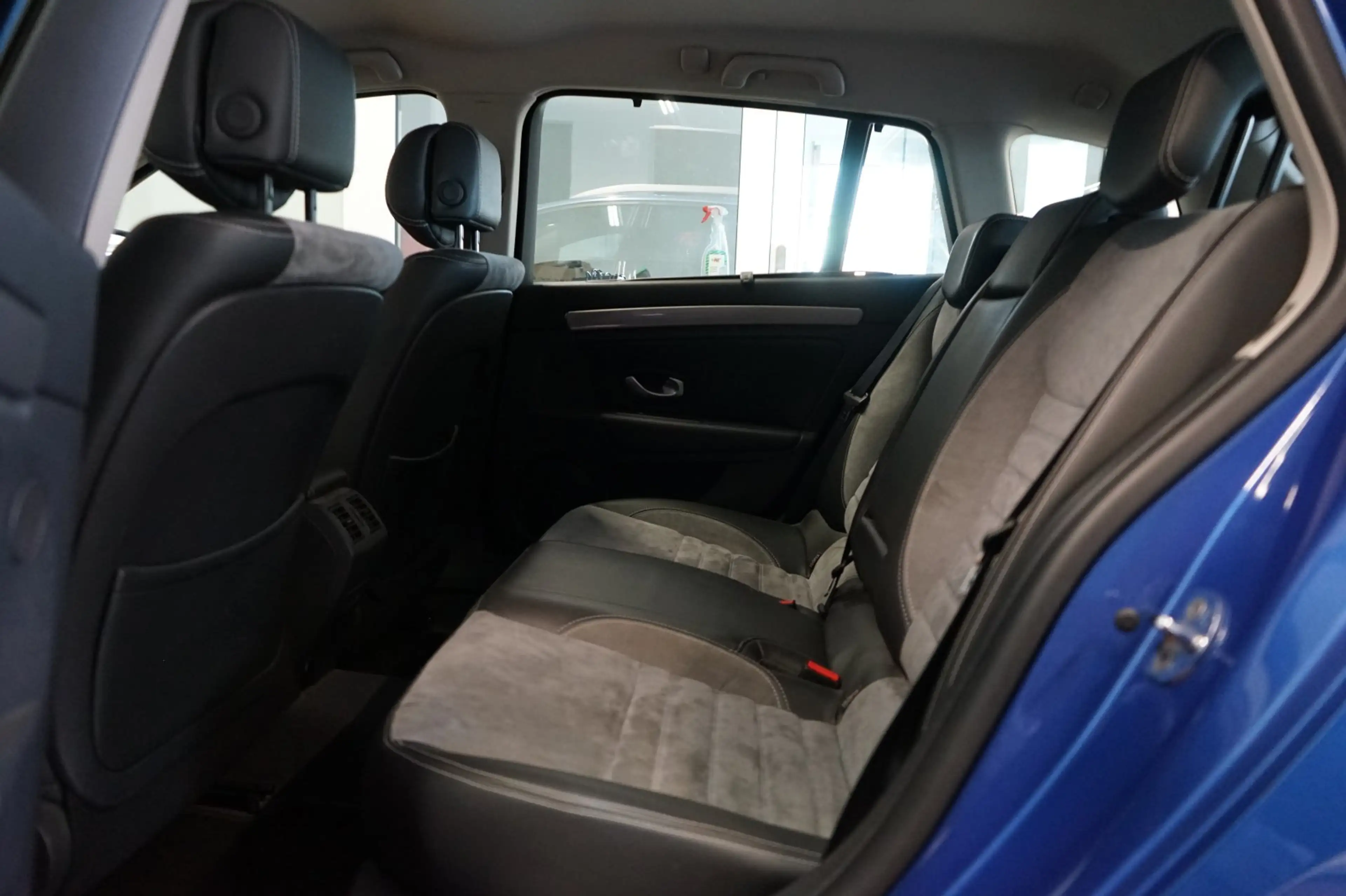 Renault Laguna Grandtour 2.0 dCi 150 FAP GT|BI-XENON|NAVI — photo 11