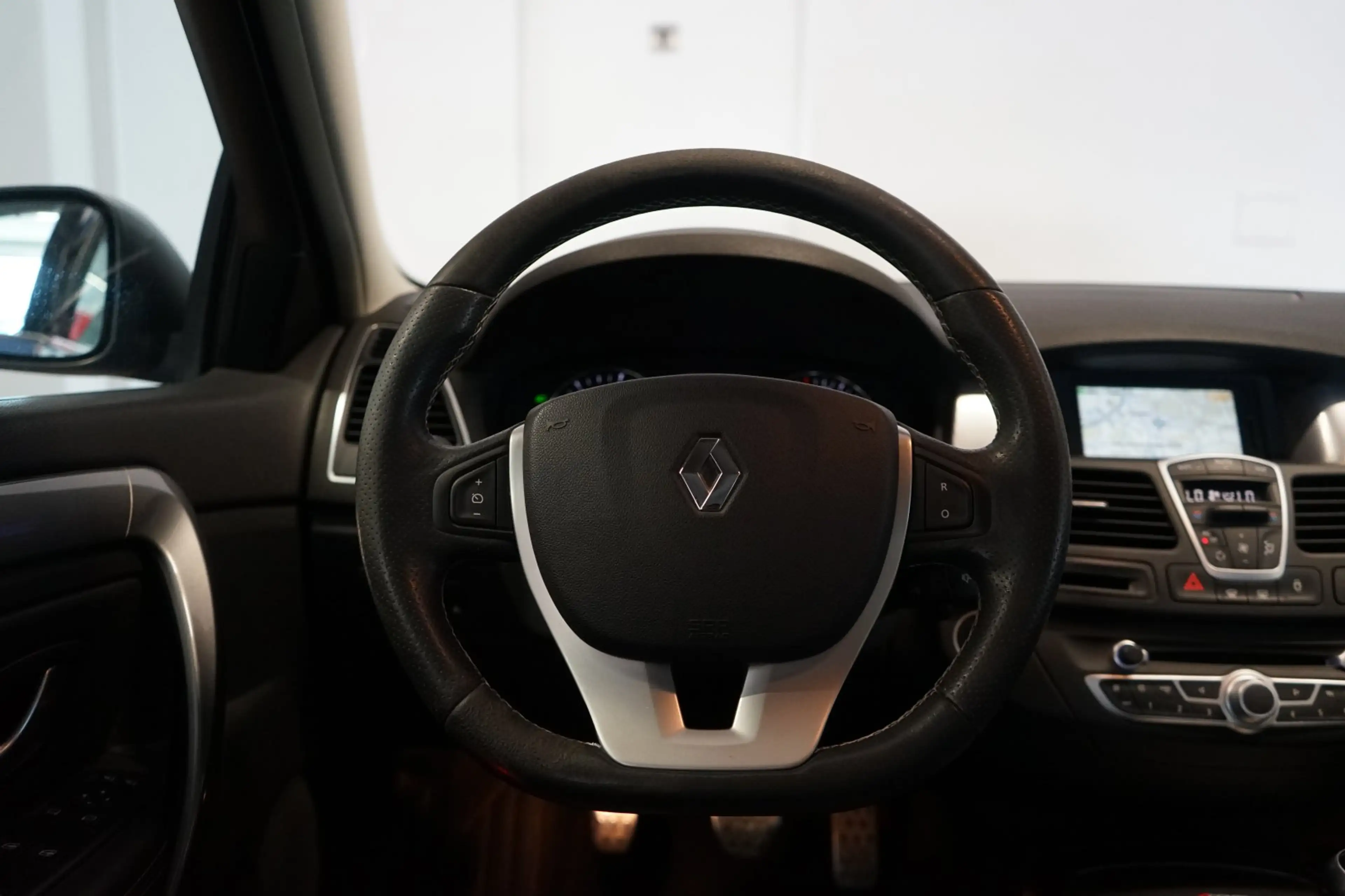 Renault Laguna Grandtour 2.0 dCi 150 FAP GT|BI-XENON|NAVI — photo 9