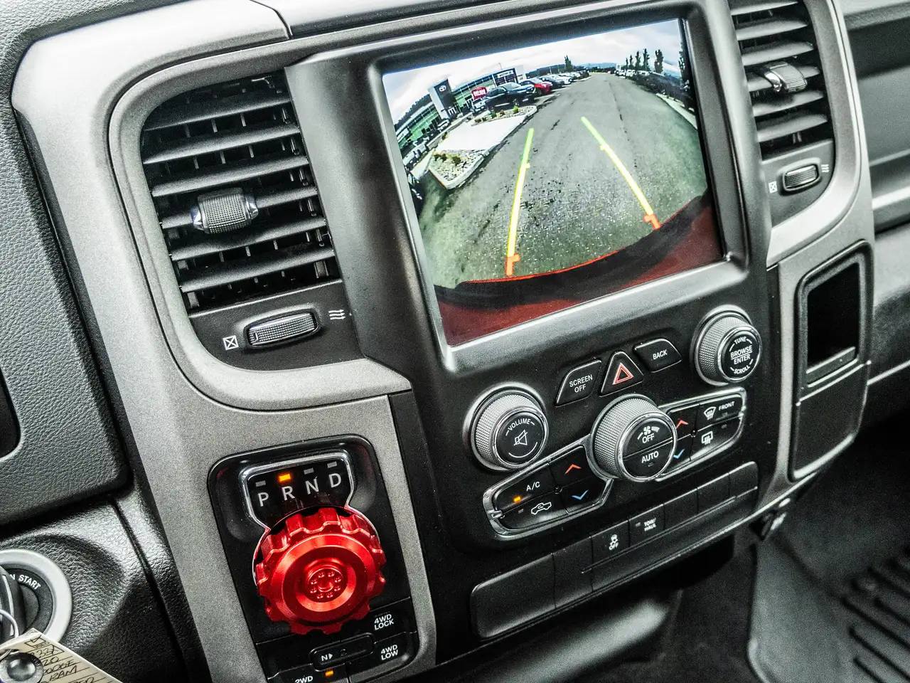 RAM 1500 снимка RAM 1500