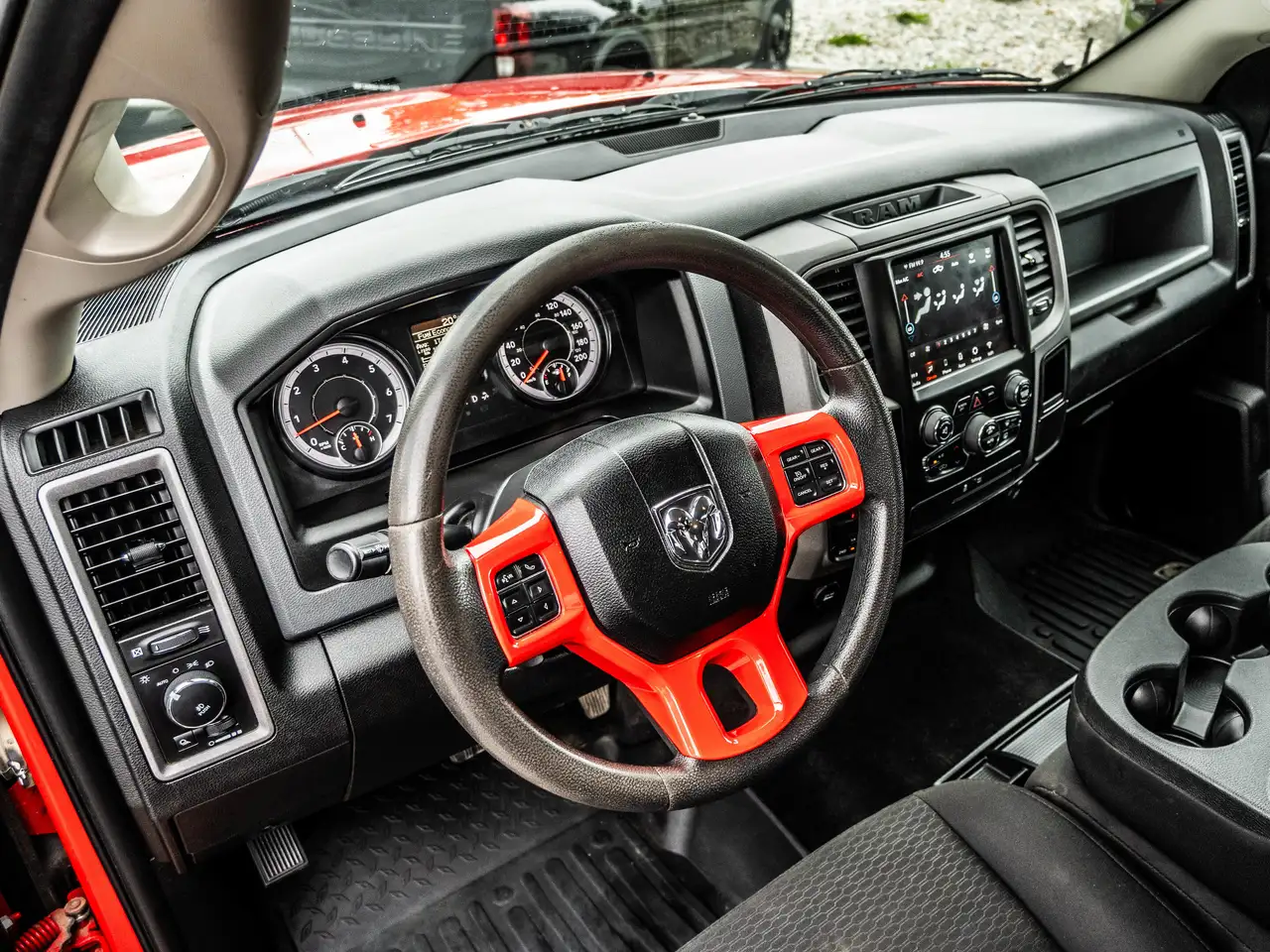 RAM 1500 снимка RAM 1500