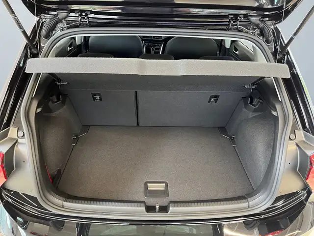 Volkswagen Polo view 14