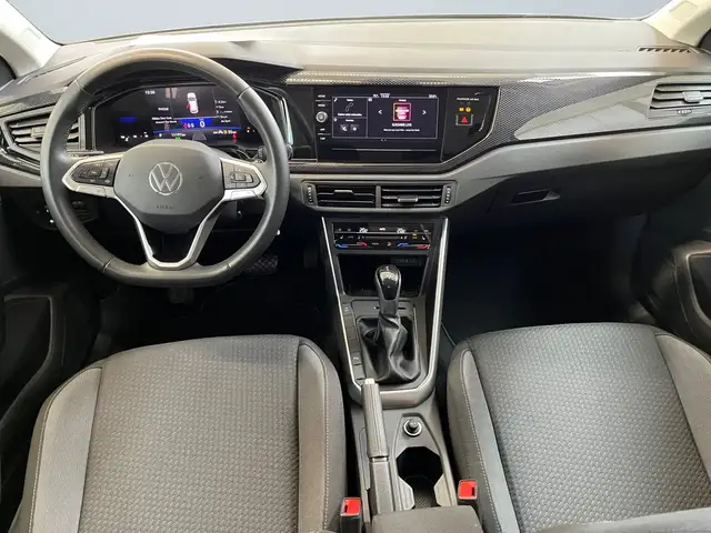Volkswagen Polo view 8