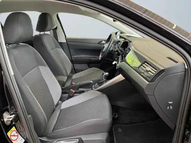 Volkswagen Polo view 10