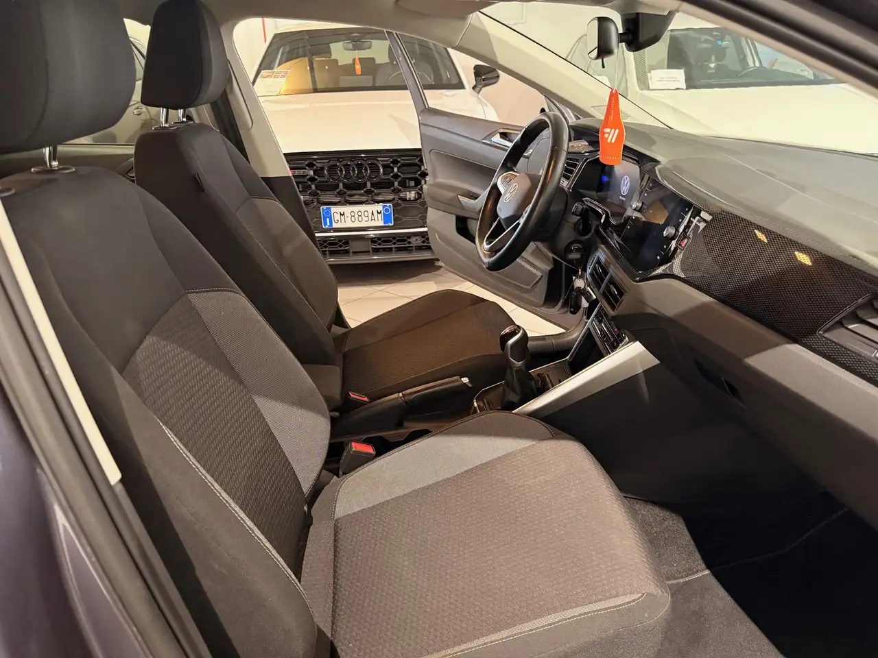 Volkswagen Polo 1.0 TSI Life 11