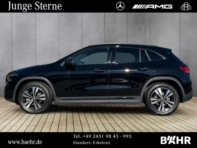 Mercedes-Benz Gla view 2