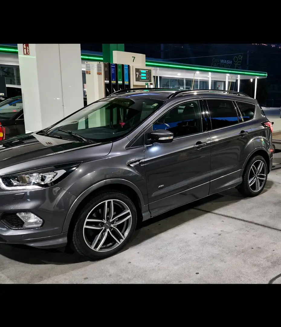 Ford Kuga Kuga 2,0 TDCi ST-Line Start/Stop Powershift Aut. A Grau - 2