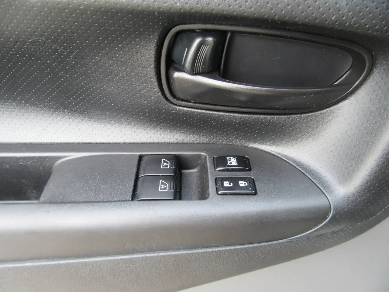 Nissan NV200 снимка Nissan NV200
