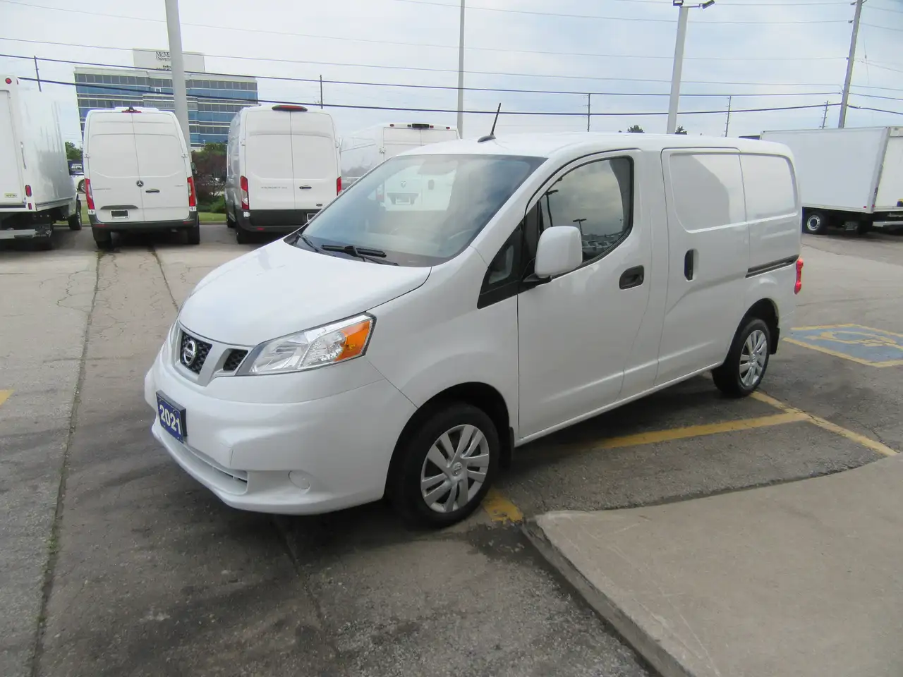 Nissan NV200 снимка Nissan NV200