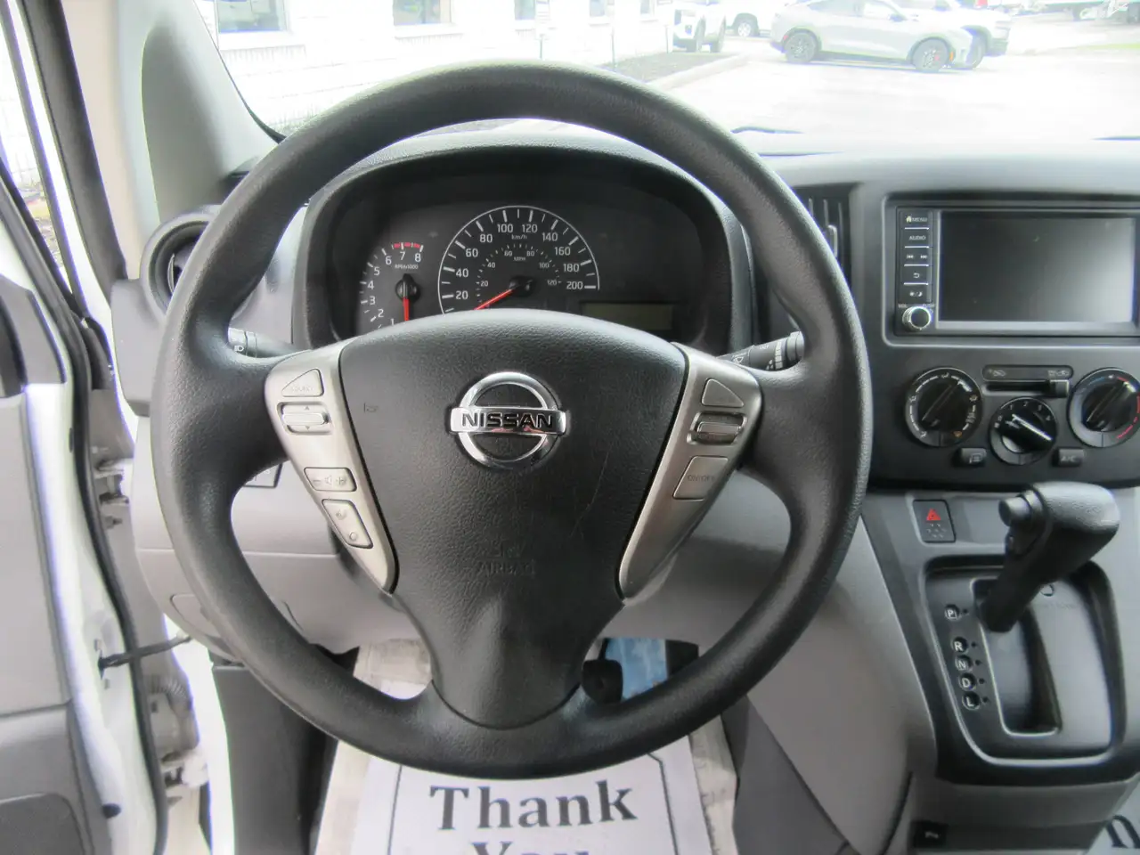 Nissan NV200 снимка Nissan NV200