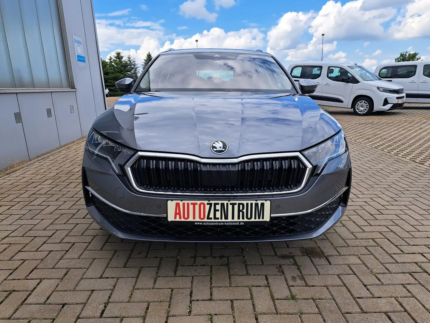 Skoda Octavia 1.5 TSI DSG LED WINTERPAKET ACC KAMERA Grau - 2