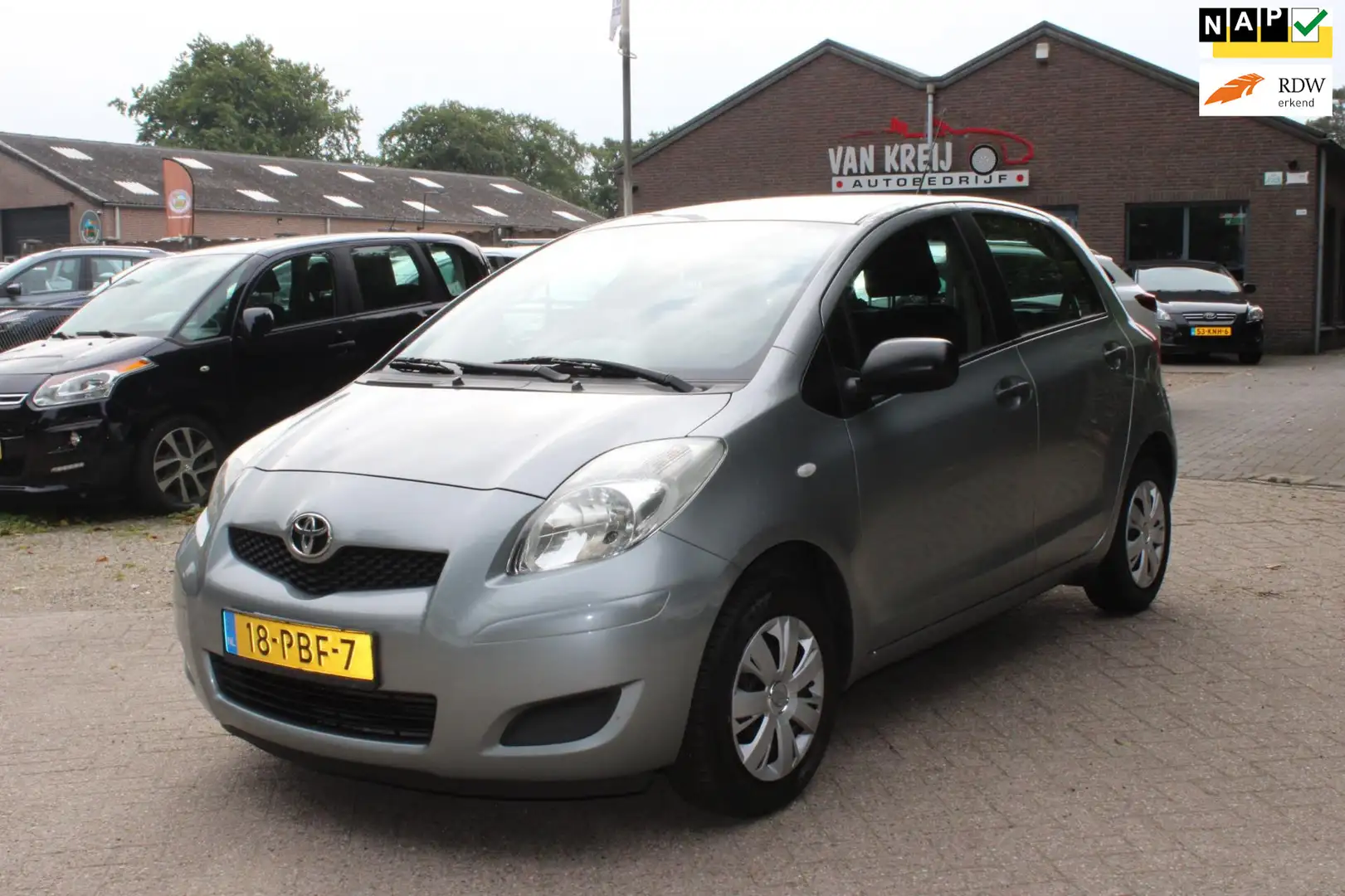 Toyota Yaris 1.0 VVTi Acces, Airco, 126335KM +Nap + garantie Grijs - 1