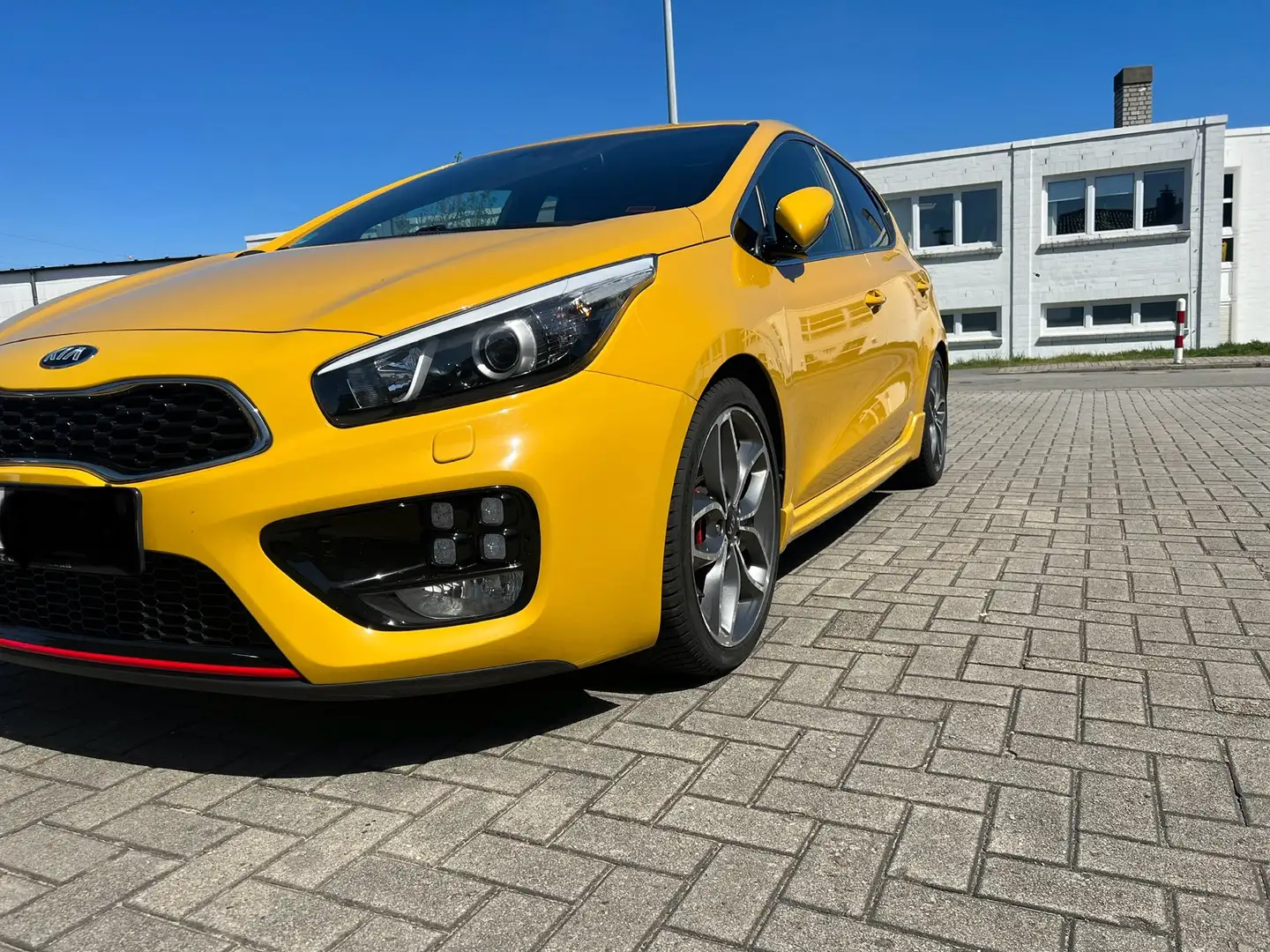 Kia Ceed / cee'd 1.6 T-GDI GT-Track - 1
