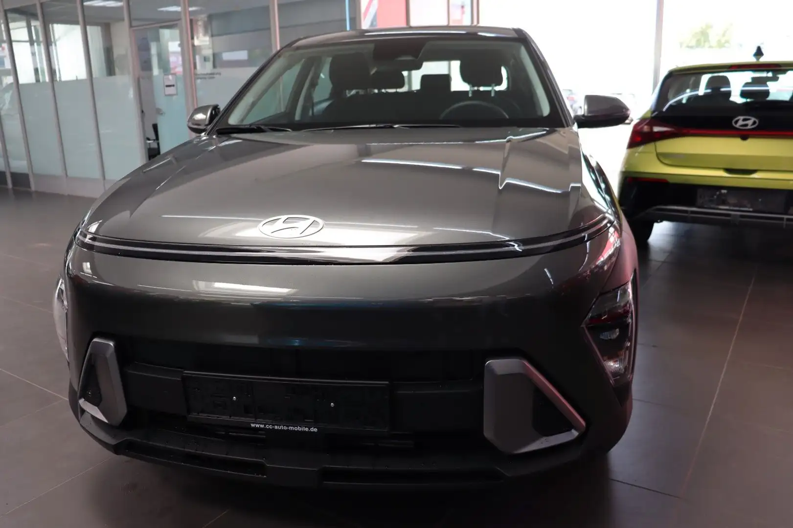 Hyundai KONA 1.0 T-Gdi LED,S.key,R.Cam,Navi,Tempo SOFORT Grau - 2