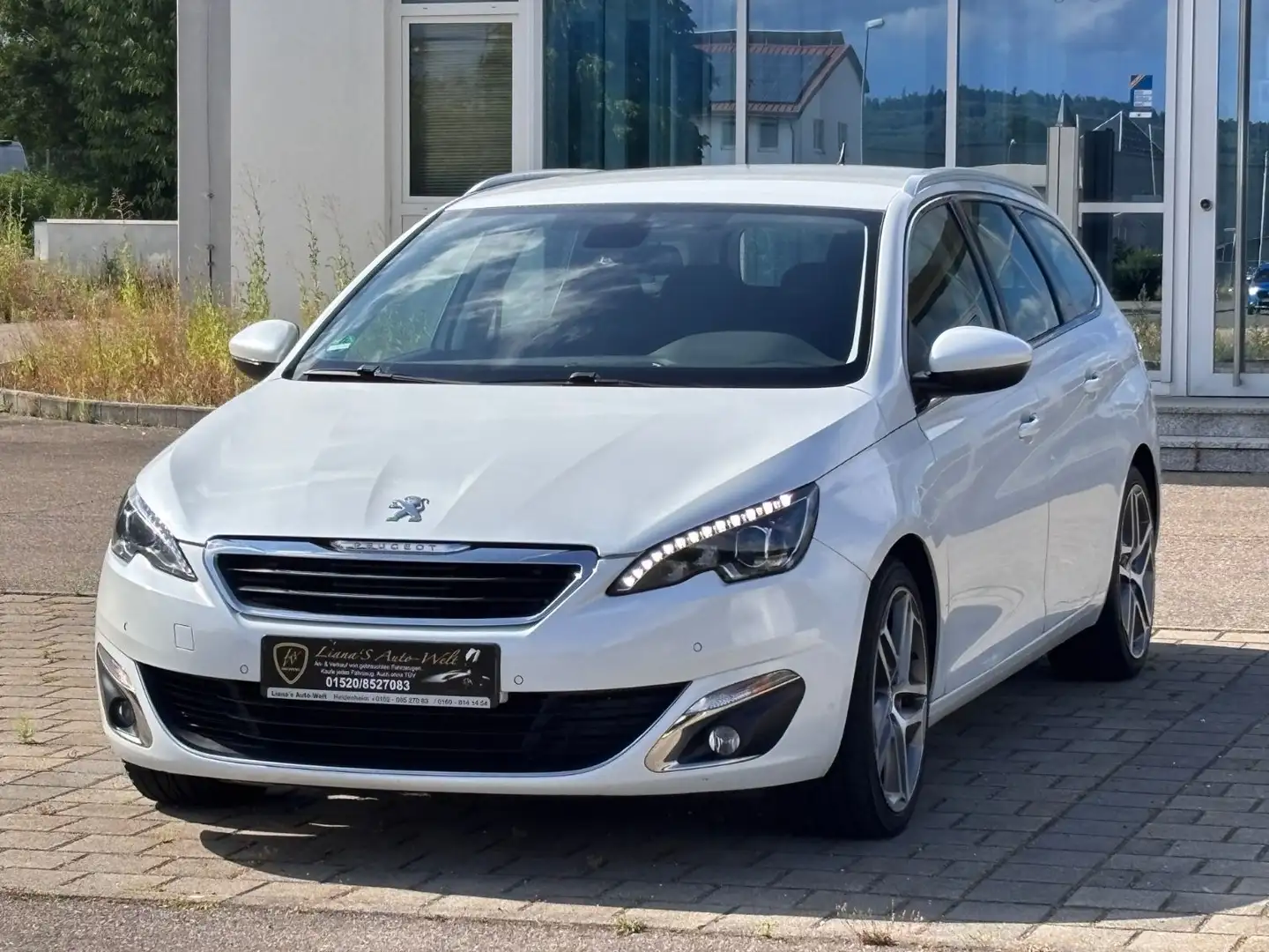 Peugeot 308 SW Allure Automatik Navi LED Tüv/Au 10.2025 Weiß - 2