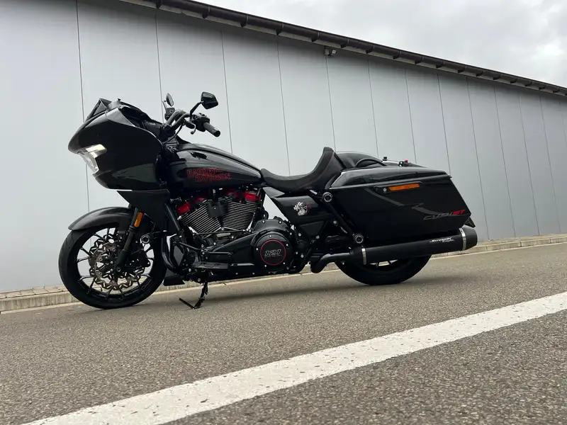 Harley-Davidson Road Glide - foto 6