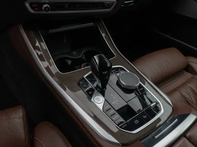 BMW X5 view 22