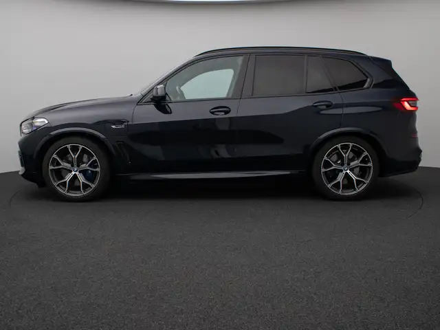 BMW X5 view 11