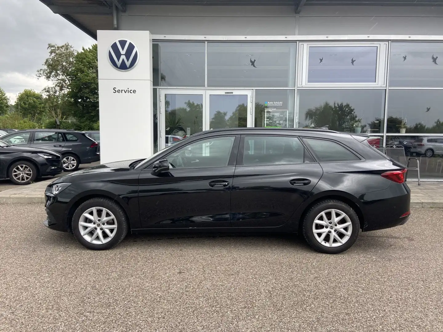 SEAT Leon ST 1.5 eTSI DSG Style NAVI-PRO+LED+VIRTUAL- Schwarz - 2