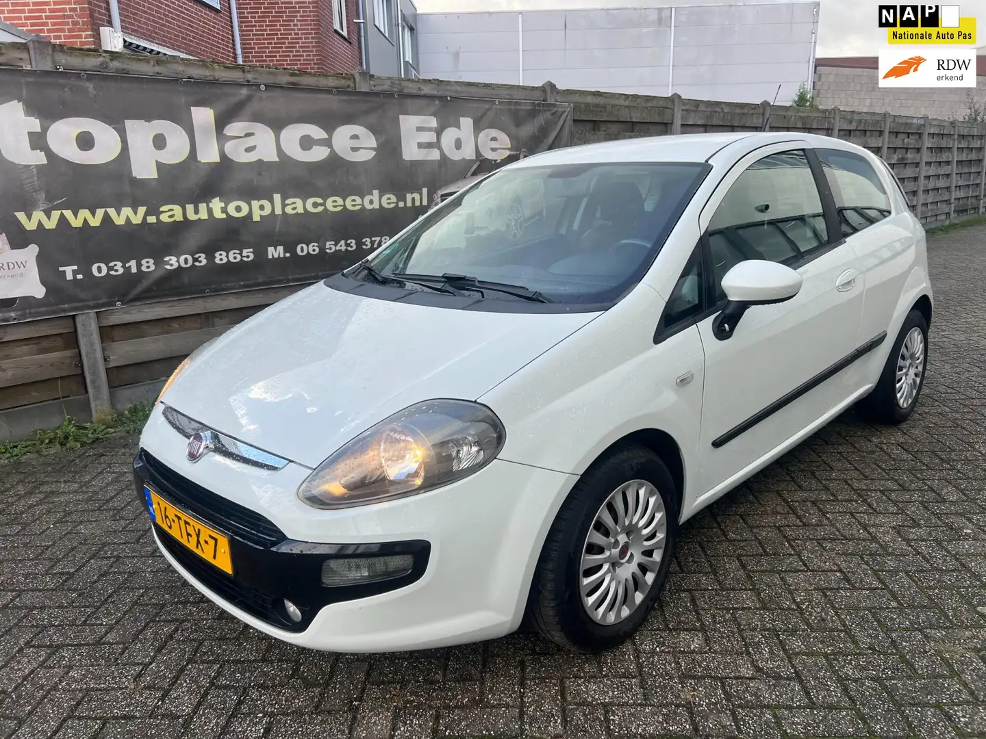 Fiat Punto Evo 1.3 M-Jet Mylife DIESEL Wit - 1