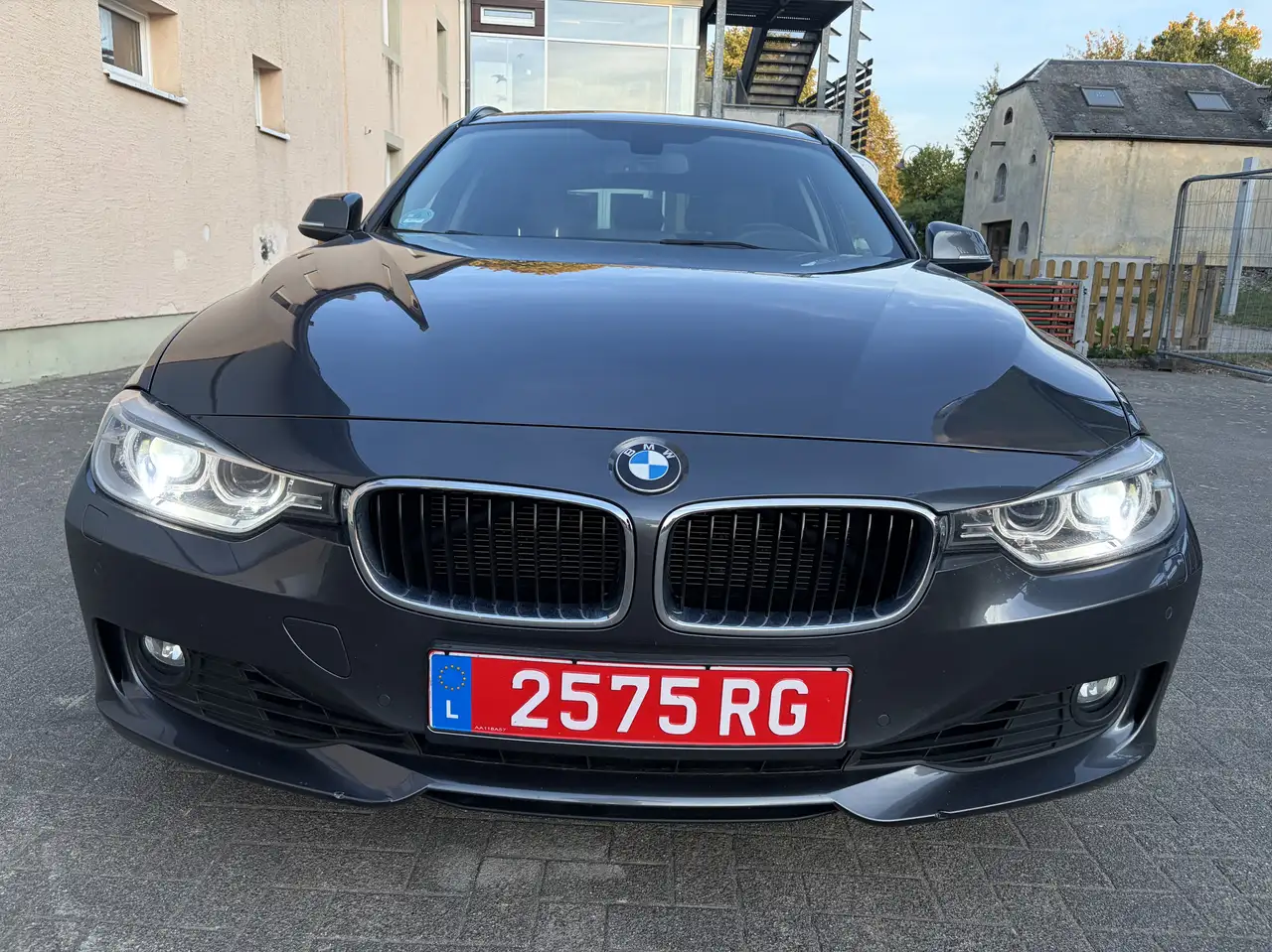 BMW 320