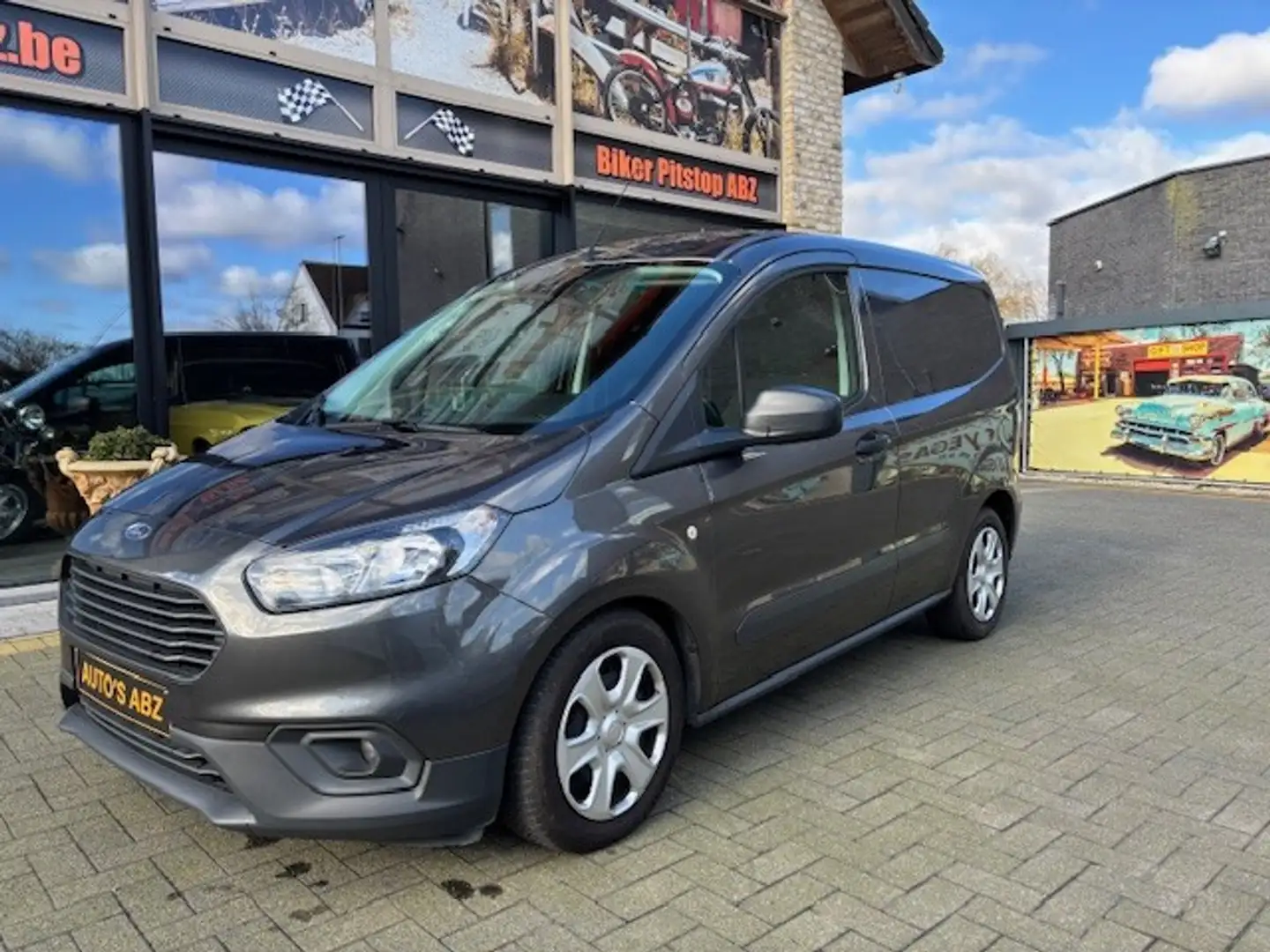 Ford Transit Courier 1.5 Trend Grau - 2