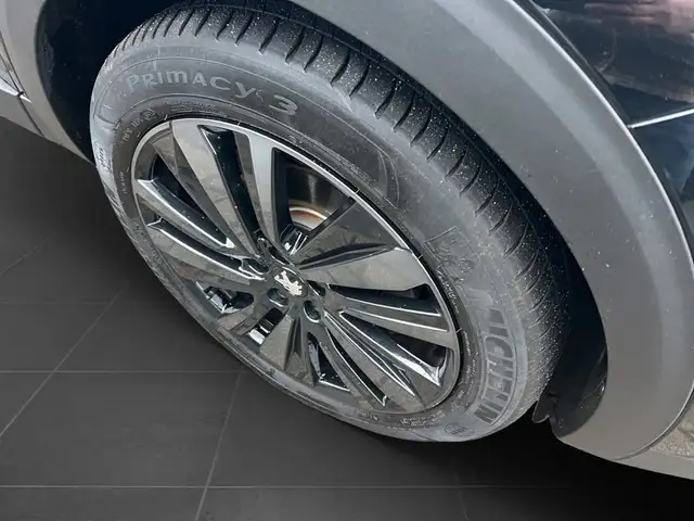 Peugeot 3008 view 8