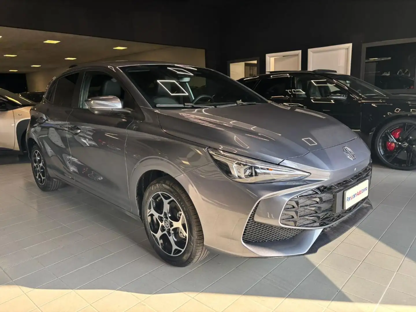 MG MG3 1.5 Hybrid+ Luxury Gris - 1