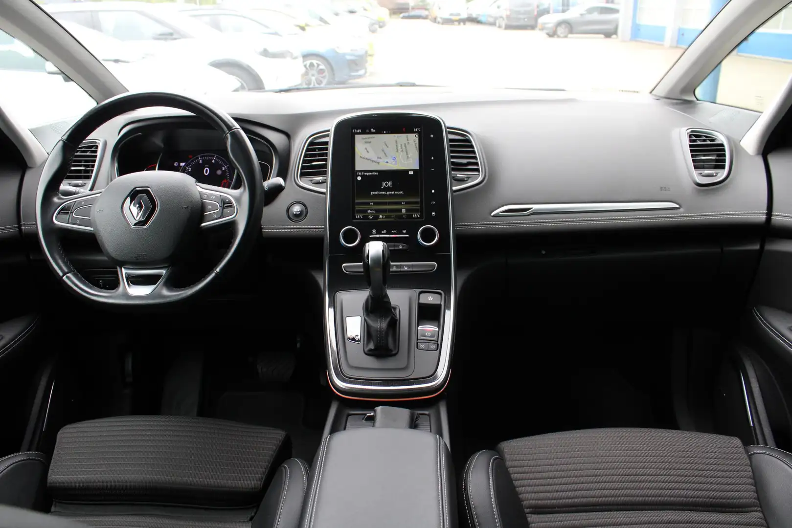 Renault Grand Scenic 1.3 TCe Bose Automaat | BOSE | 5 Pers | Trekhaak | Brun - 2