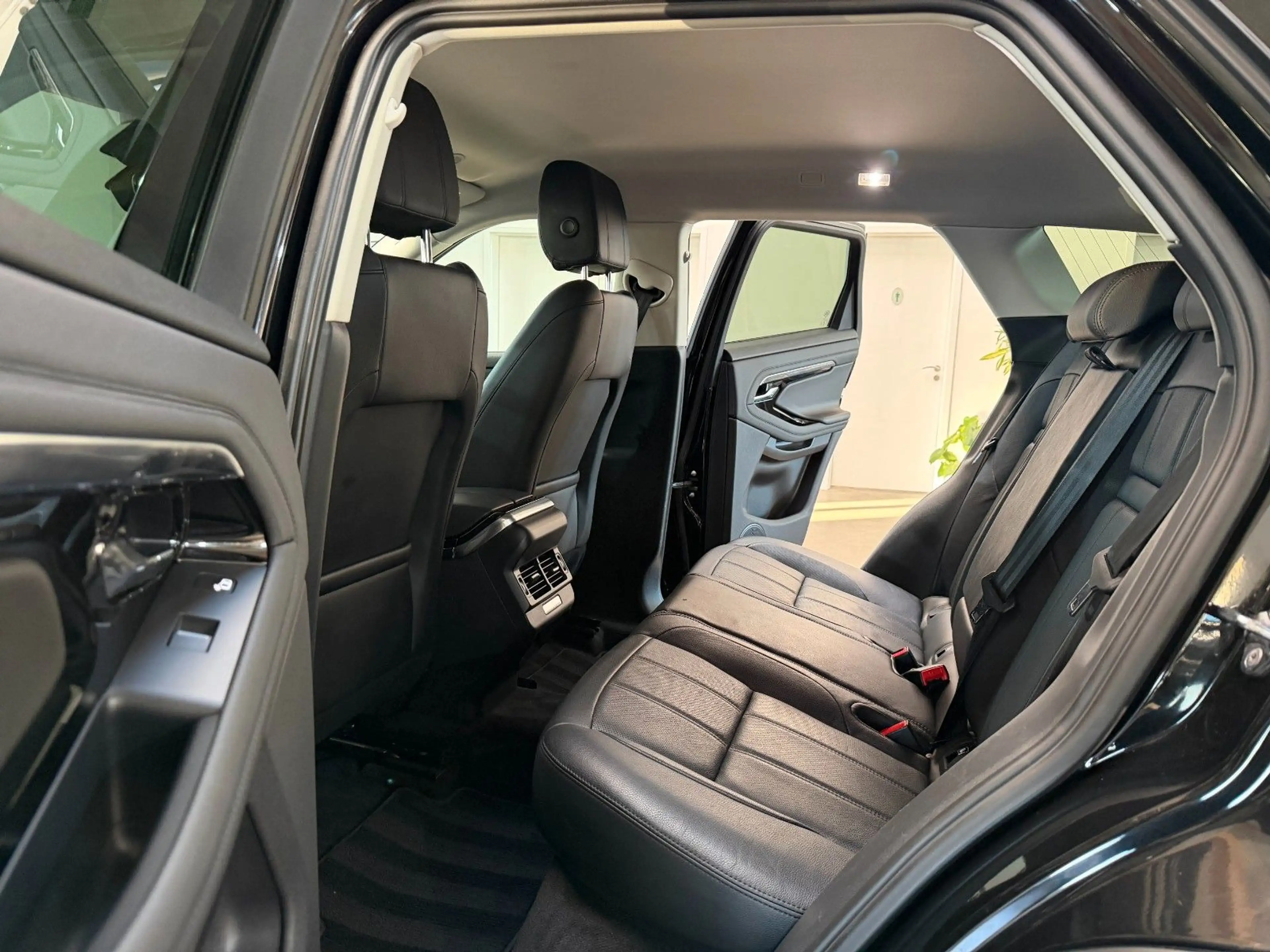Land Rover Range Rover Evoque D200 SE AHK/LEDER/HUD/CARPLAY — photo 10