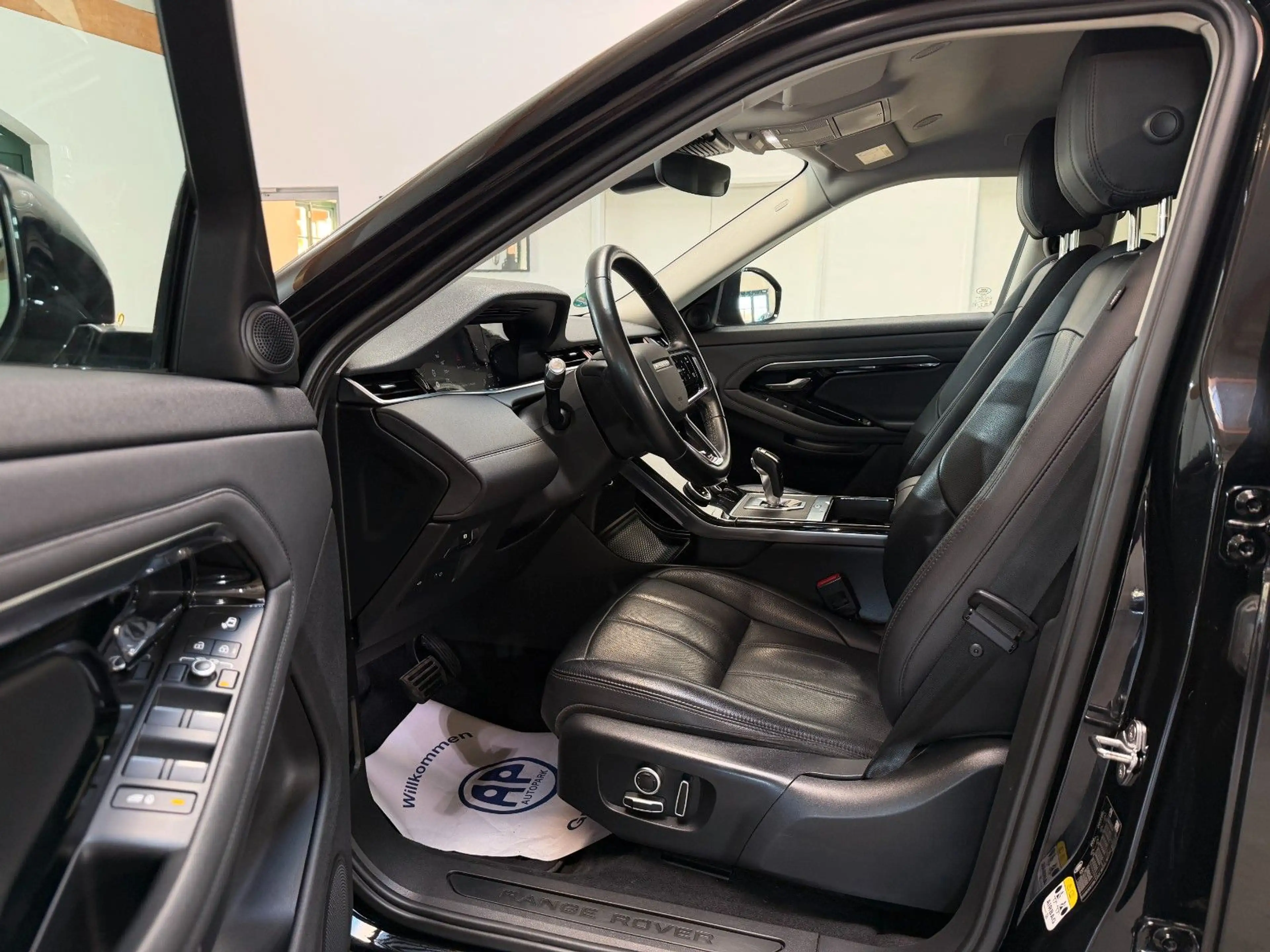 Land Rover Range Rover Evoque D200 SE AHK/LEDER/HUD/CARPLAY — photo 8