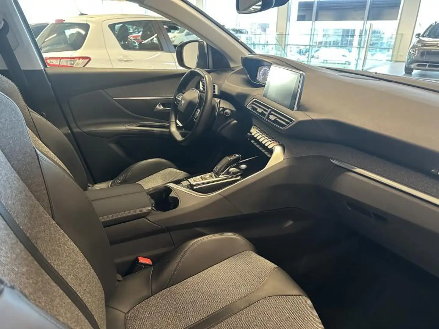 Peugeot 5008 7 PL ALLURE 1.2 BENZINE 130 EAT 8 Grey - 2
