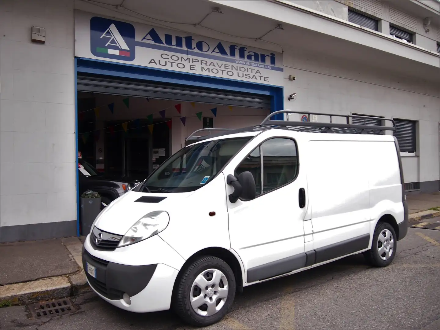 Opel Vivaro 2.0Cdti 115CV UnicoProprietario Weiß - 1
