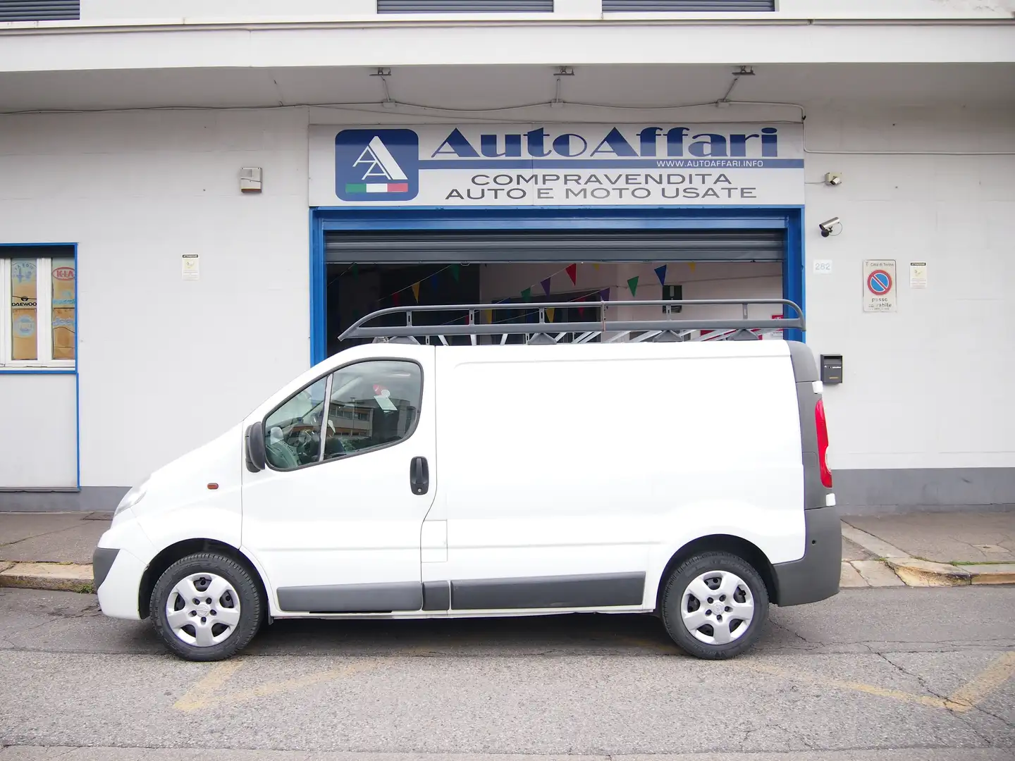 Opel Vivaro 2.0Cdti 115CV UnicoProprietario Weiß - 2
