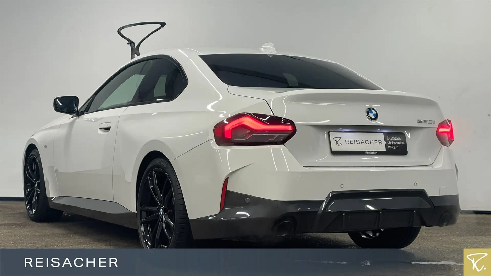 BMW 220 i Coupé M-Sport LCPro HUD ACC PDC SHZ 19" LM Weiß - 2