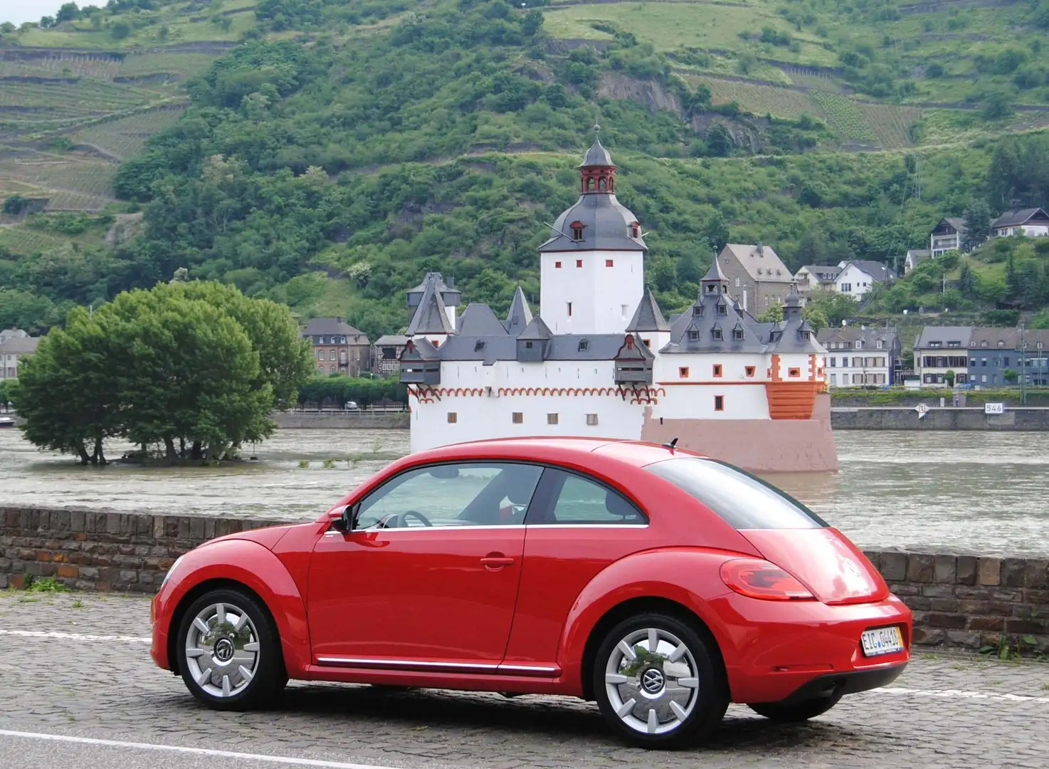 Volkswagen Beetle The Beetle The 1.2 TSI Design Rouge - 2
