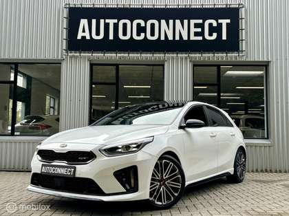 Kia Ceed / cee'd 1.6 T-GDi GT. PANODAK, AUTOMAAT, VOL OPTIES!