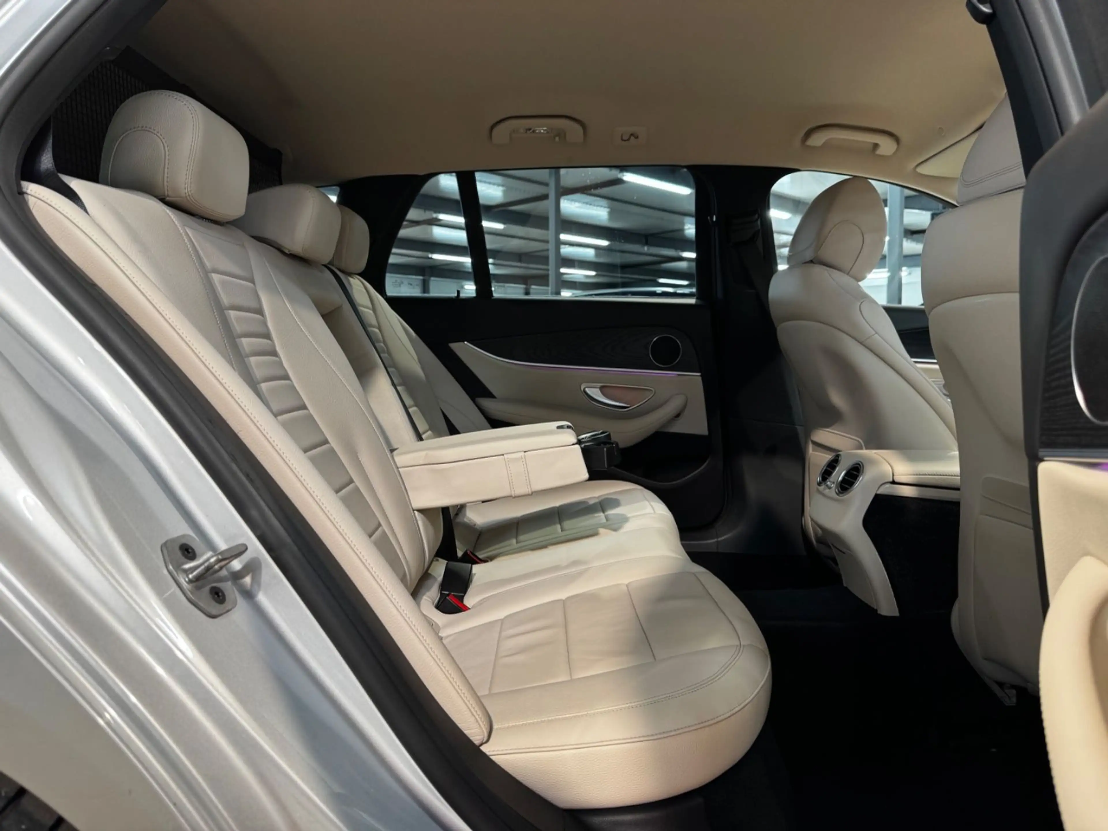 Mercedes-Benz E 220 d T AVANTGARDE MBEAM*BSNSS*DIST*SBLF*1.HAND — photo 7