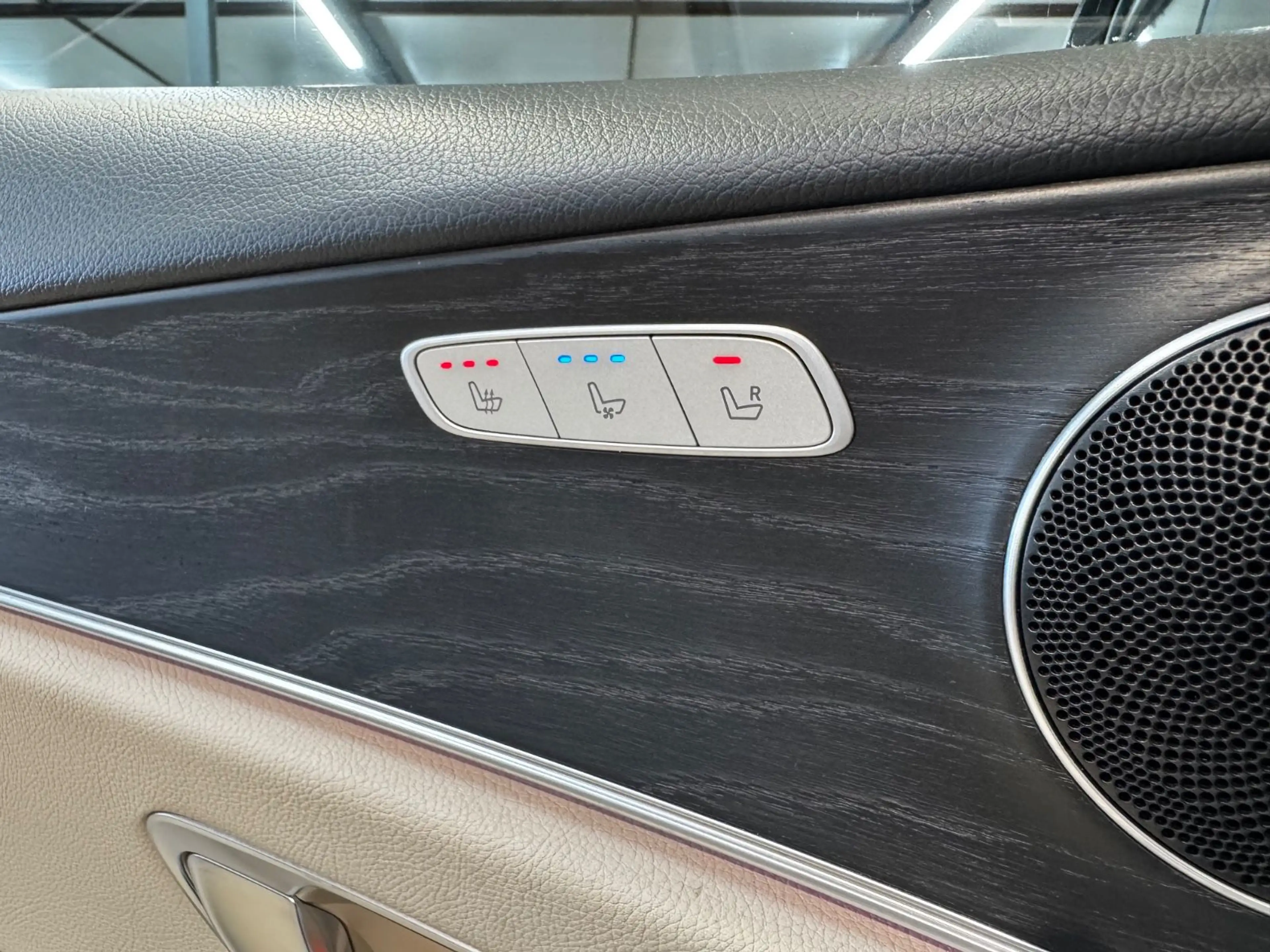 Mercedes-Benz E 220 d T AVANTGARDE MBEAM*BSNSS*DIST*SBLF*1.HAND — photo 11