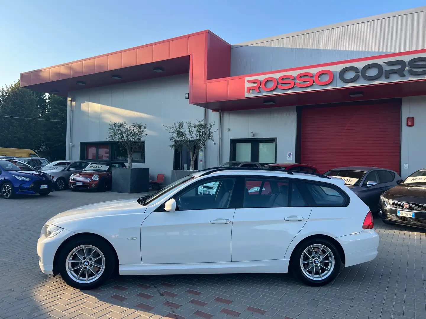 BMW 318 d Touring 2.0 Futura 143cv FL PELLE UNIPRO White - 2